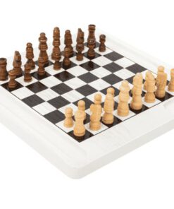 2-in-1 Brettspiel Schach und Dame aus weiß designtem Holz, Maße: ca. 20 x 20 x 1,5 cm, ein Markenprodukt von Legler small foot, Altersempfehlung: 6+