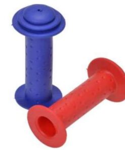 Absolut kindgerechte Kinderfahrrad-Griffe mit rutschhemmender Oberfläche und Sicherheitsprallkopf, Farbe: rot und blau wählbar...