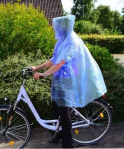 Regenponcho - PVC Regenschutz, Universal-Größe, mit Kapuze, mehrfach verwendbar, Farben: blau, gelb, grün, transparent, im Zip-Beutel, Marke: Filmer...